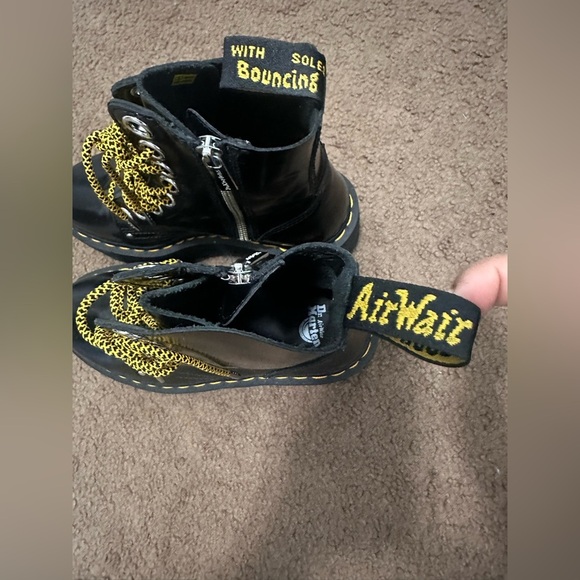 Dr.‎ Martens Black Leather Boots with Yellow Laces Jadon Max size 8 - Picture 4 of 8